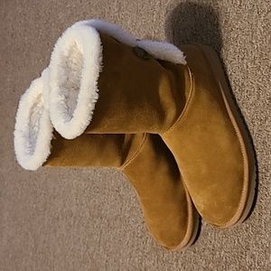 koolaburra by UGG boots (excellent condition)